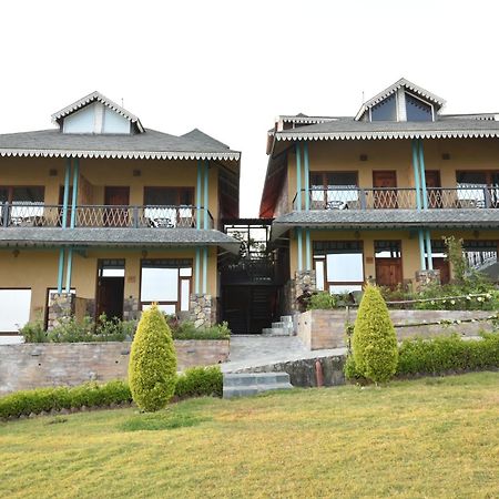 Tiaraa Jujurana Resort & Spa Дармсала Екстер'єр фото